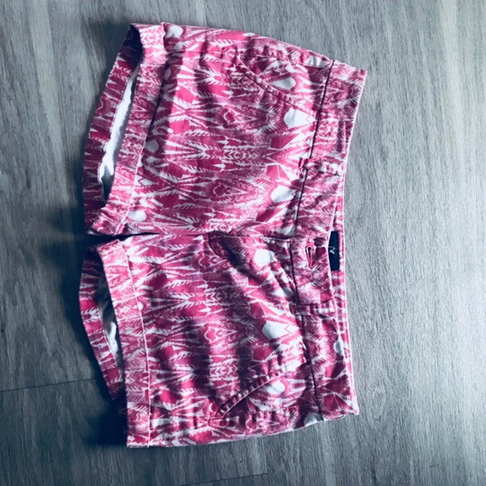 American Eagle Pink Patterned Shorts
